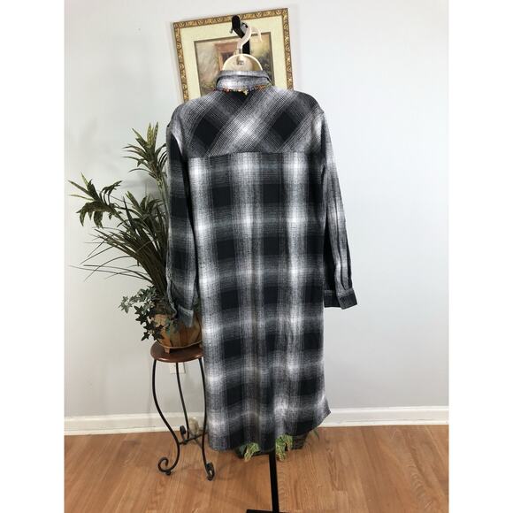 Fashion Nova Women Plaid coat Jacket Medium Mob Wife Boho Vacation Resort Wear - Picture 4 of 10